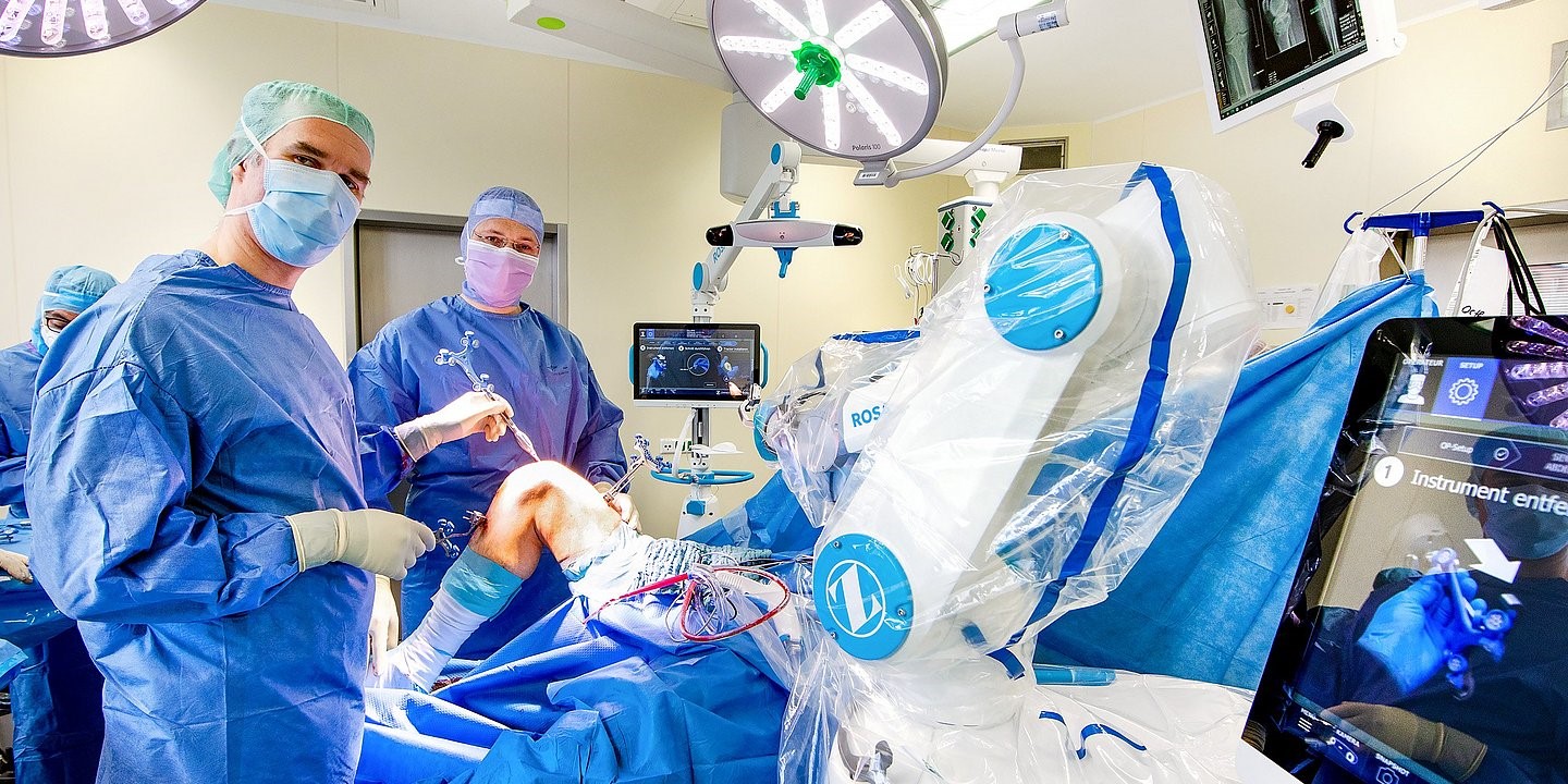 Helios, photo: Thomas Oberländer Roboterassistierte Chirurgie und Knie-Operation bei Helios, Berlin