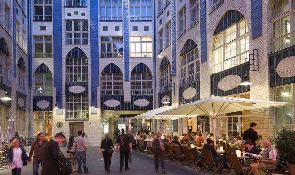 Kultur und Einkaufen am Hackeschen Markt in Berlin