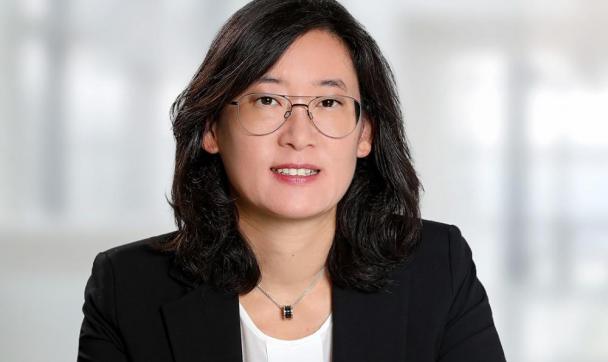 Helios Kliniken, Foto: Thomas Oberländer 宇-弥·杨医学博士 (Dr. med. Yu-Mi Ryang), 神经外科主任医生,柏林布赫赫利俄斯综合诊所