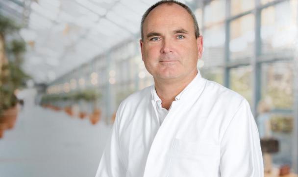 Dr. med. Dirk Casper