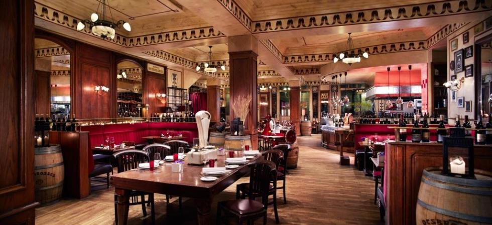 The Ritz-Carlton, Berlin, Curtain Club