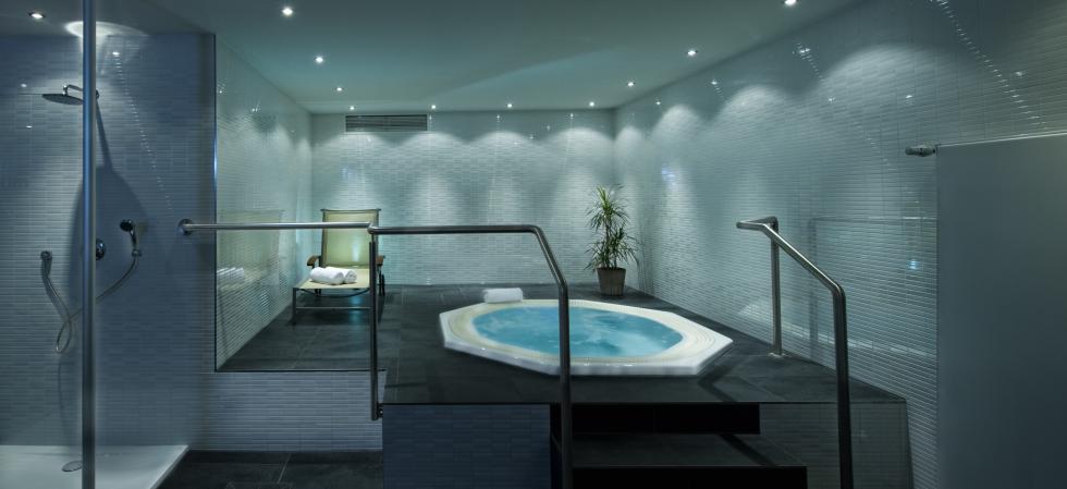 abba hotel jacuzzi