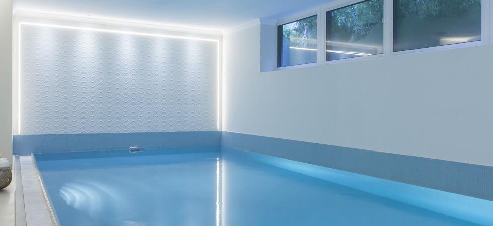 swimming pool crowne plaza city centre berlin
