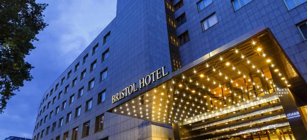 Hotel Bristol Berlin Wejście