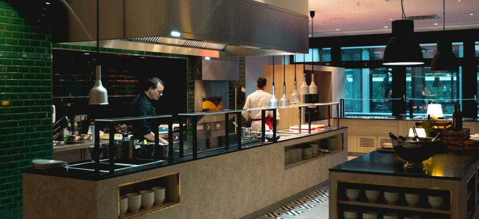 Show kitchen Restaurant Wilsons Crowne Plaza Berlin City Centre