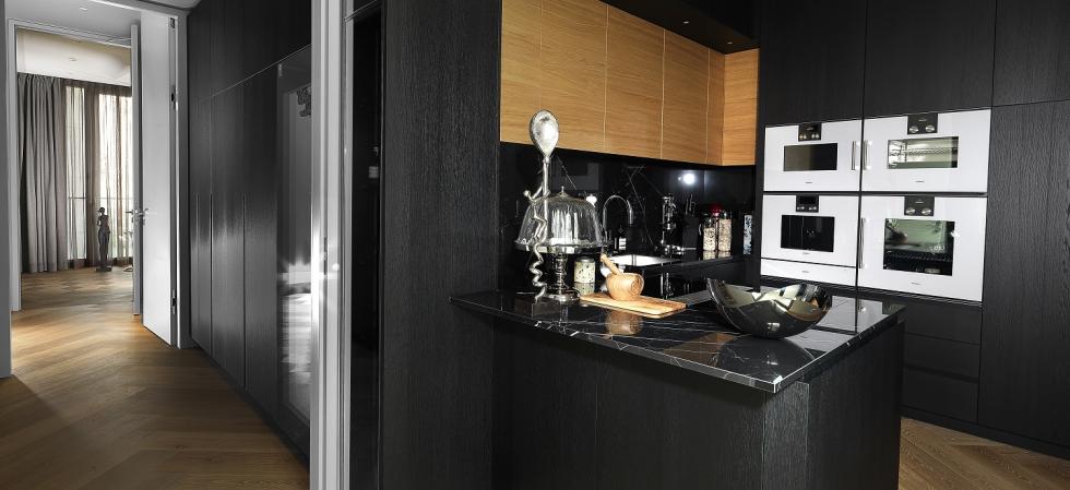 No3 Schinkelplatz modern kitchen with black furniture