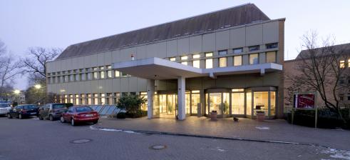 شعار مستشفى إيمانويل برلين وانسي ، منظر خارجي
