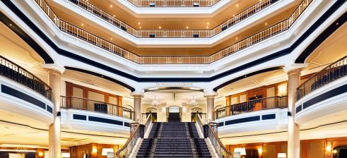 Лестница в главном зале The Westin Grand Berlin