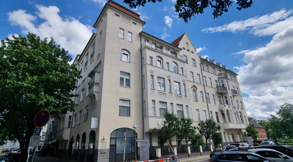 Klinik Schöneberg, outside view